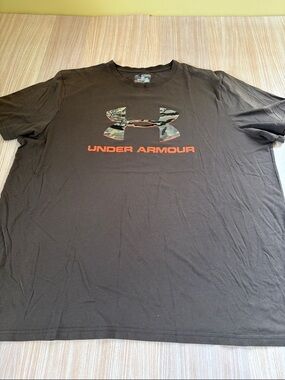 Under Armour heatgear loose fit tee shirt brown orange